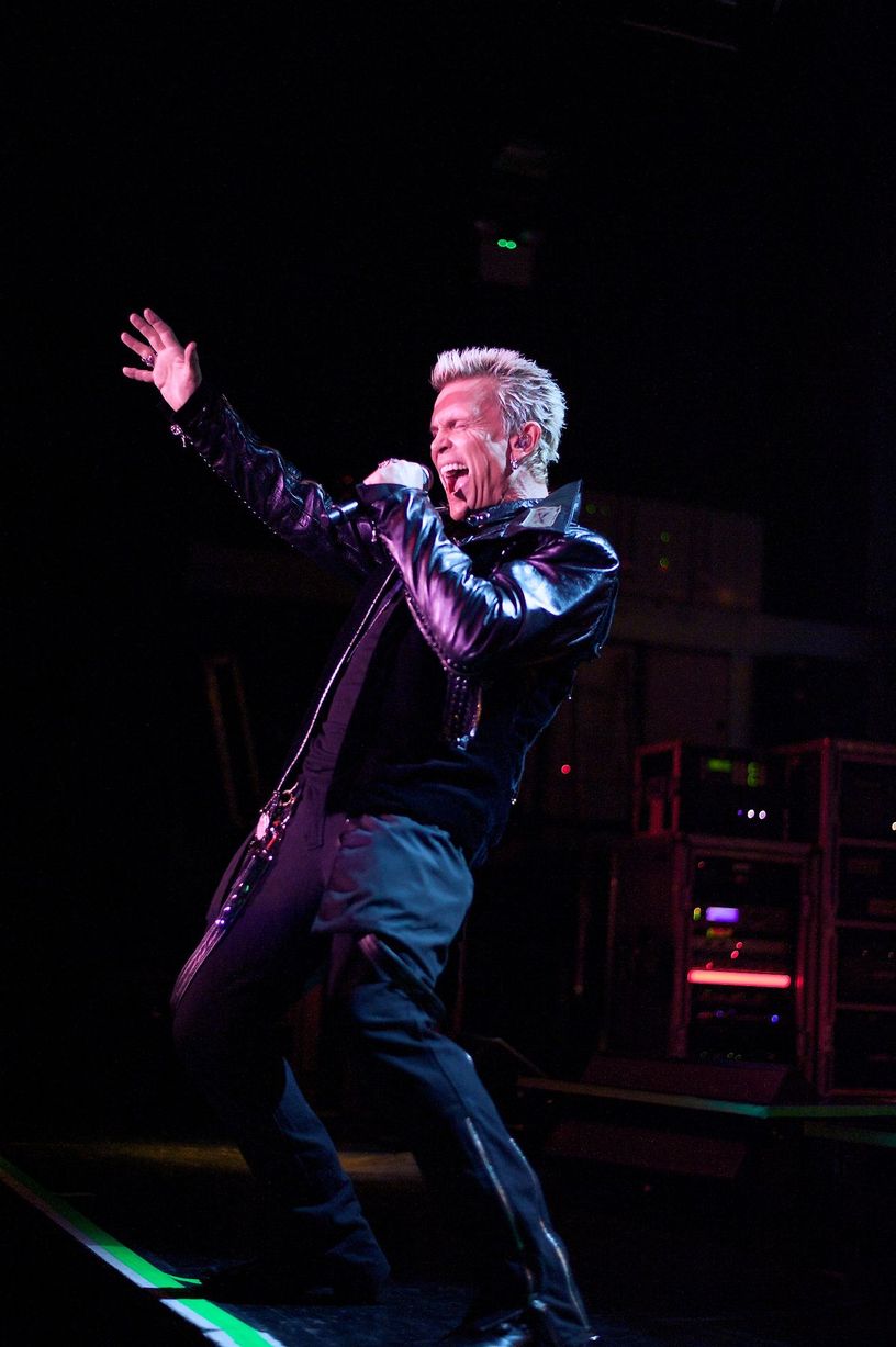 05-11-14-REVIEW-BILLY-IDOL-1